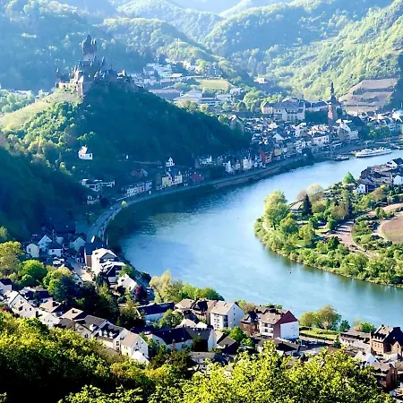 Am Alten Apfelbaum - 1 * Cochem
